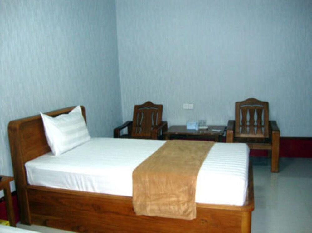 Aung Tha Pyay Hotel 3 Rangum Exterior foto