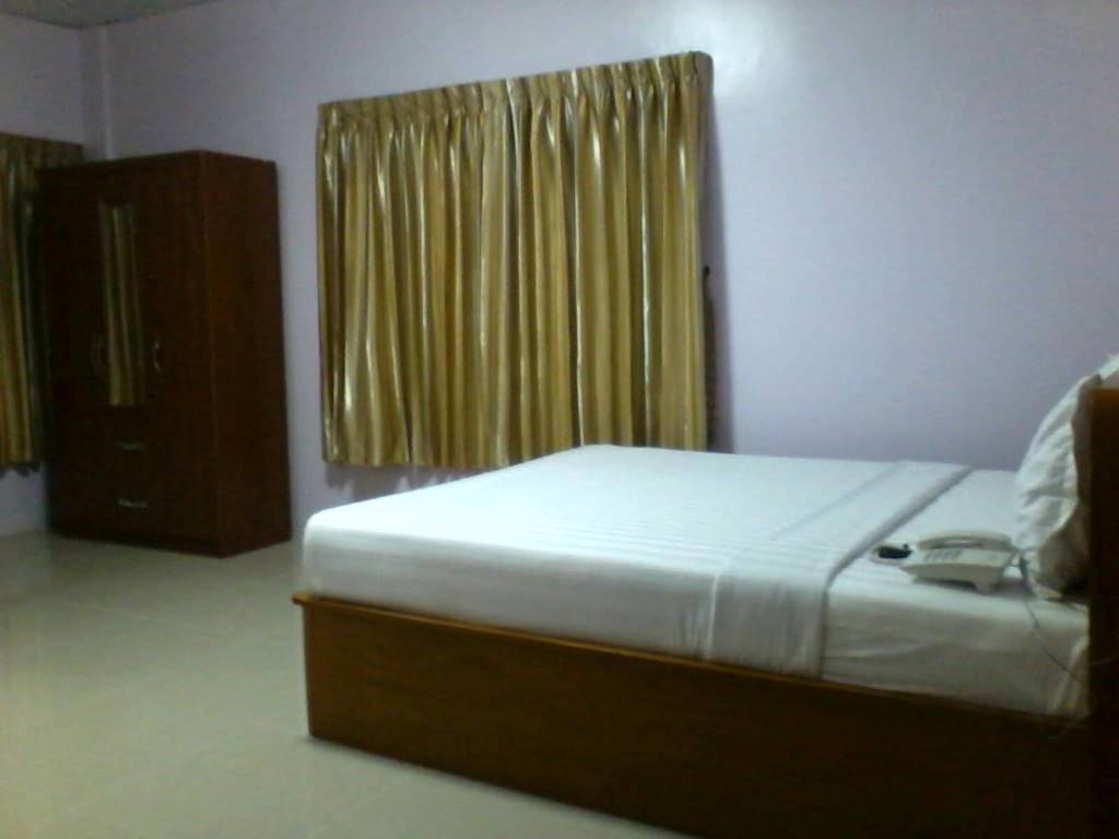 Aung Tha Pyay Hotel 3 Rangum Quarto foto