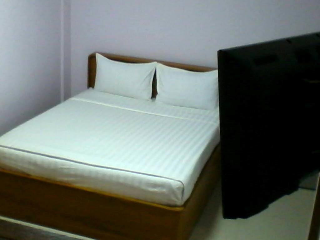Aung Tha Pyay Hotel 3 Rangum Quarto foto